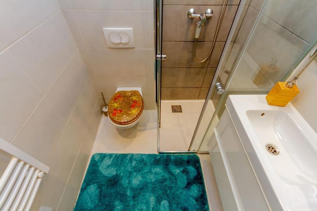 Cozy Nest By The Andrassy Avenue Apartamento Budapeste Exterior foto